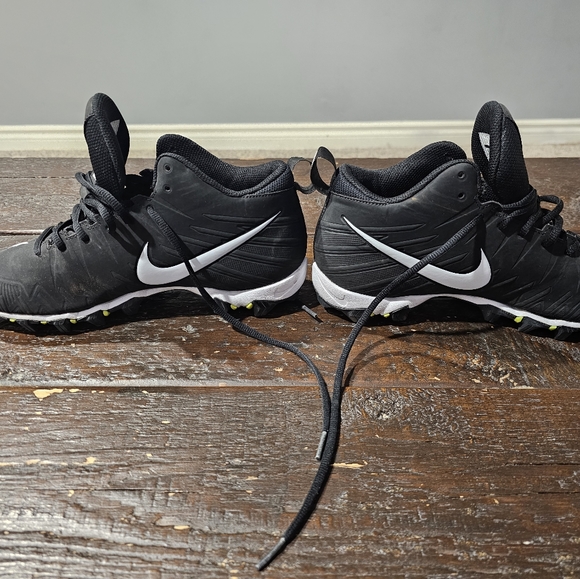 Mike football cleats - Picture 3 of 4